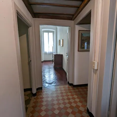 Papavero Piazza Delfino Ferienhaus